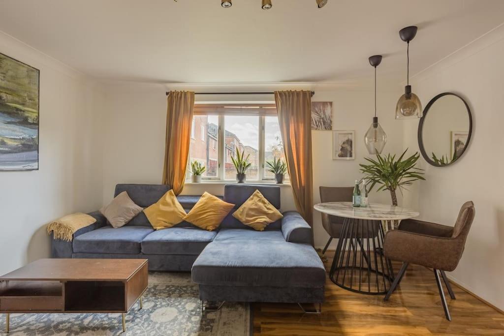 Bright &Spacious One Bedroom Flat Off Canary Wharf Londra Esterno foto
