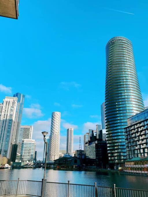 Bright &Spacious One Bedroom Flat Off Canary Wharf Londra Esterno foto