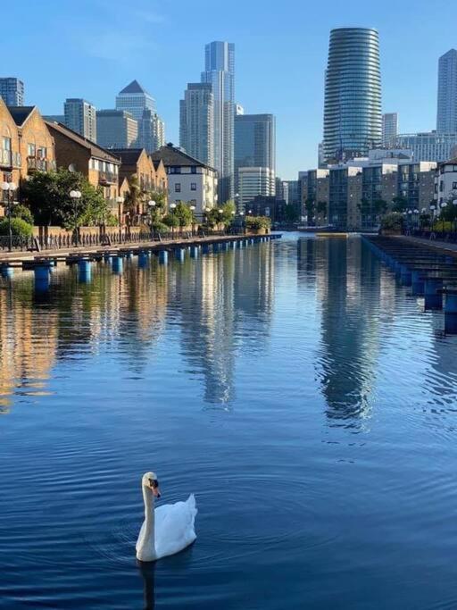 Bright &Spacious One Bedroom Flat Off Canary Wharf Londra Esterno foto